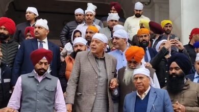 फारूक अब्दुल्ला ने श्री हरमंदिर साहिब में मत्था टेका, देश की एकता पर जताई जोर