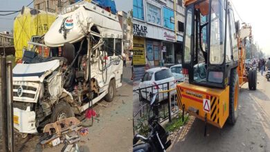 कश्मीर घूमने जा रहे परिवार पर टूटा कहर: अंबाला में हाइड्रा से टकराई टेम्पो ट्रैवलर, 10 घायल